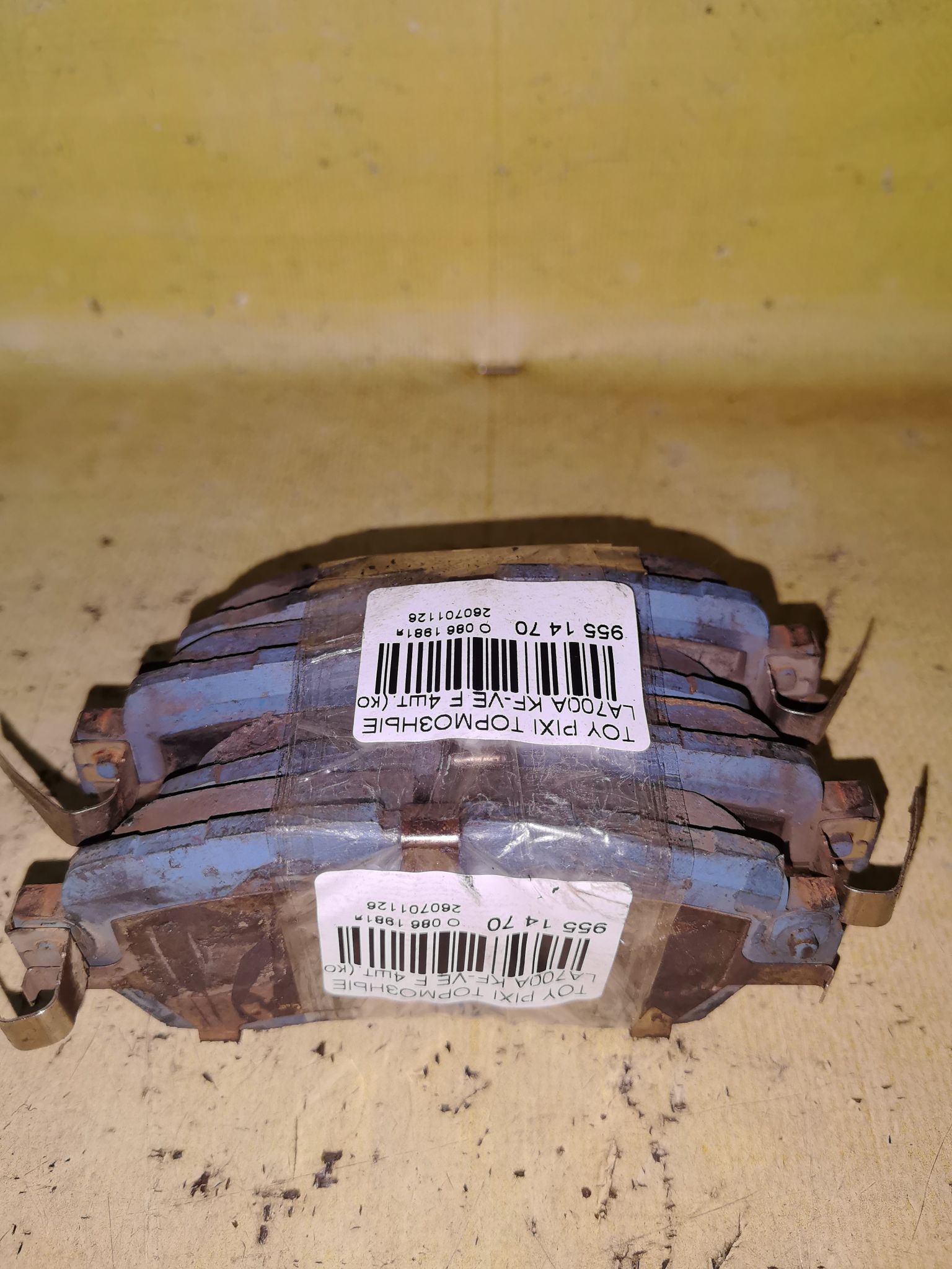 Тормозные колодки на Toyota Pixis Mega LA700A KF-VE Фото 1