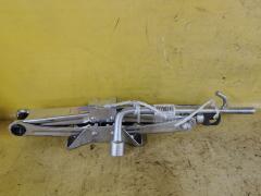 Домкрат на Honda Stepwgn RG1