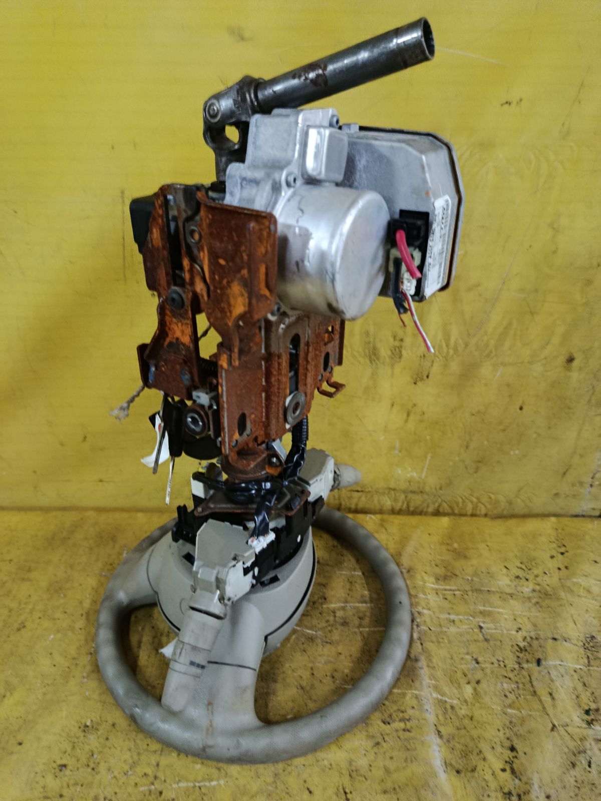 Рулевая колонка на Nissan March AK12 Фото 1