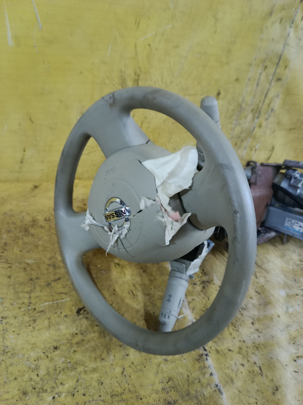 Рулевая колонка на Nissan March AK12 Фото 3