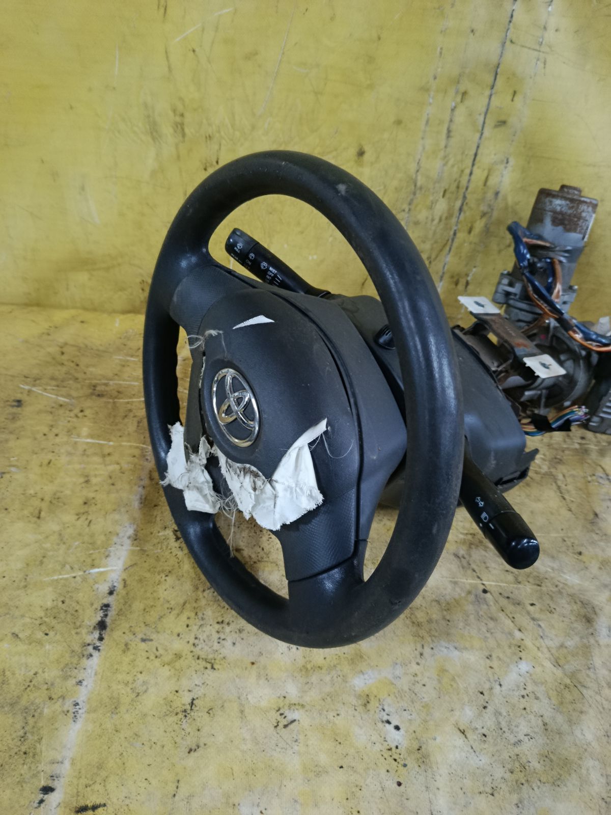 Рулевая колонка на Toyota Ractis SCP100 Фото 3