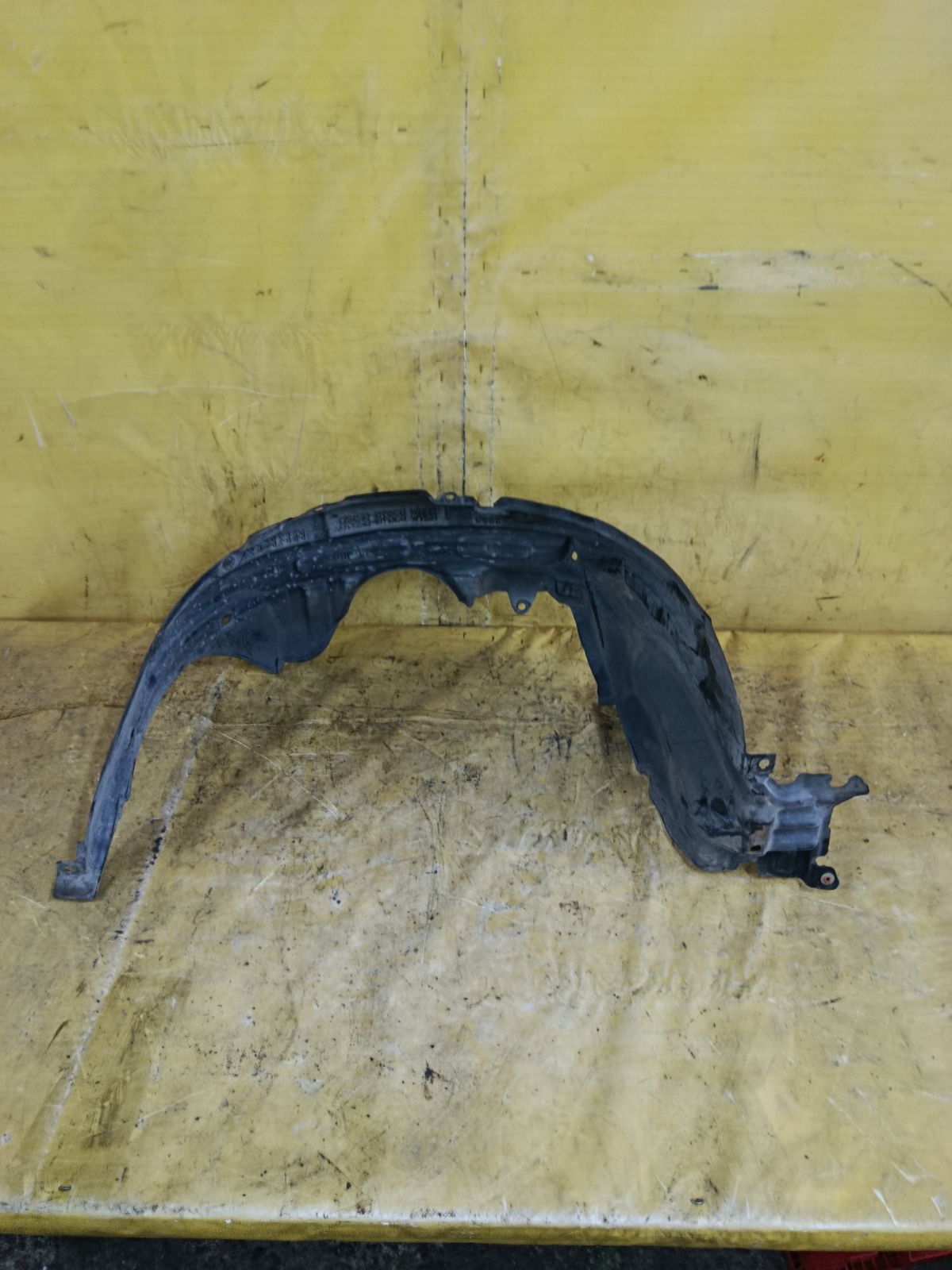 Подкрылок 53875-52120 на Toyota Sienta NCP81G 1NZ-FE Фото 1