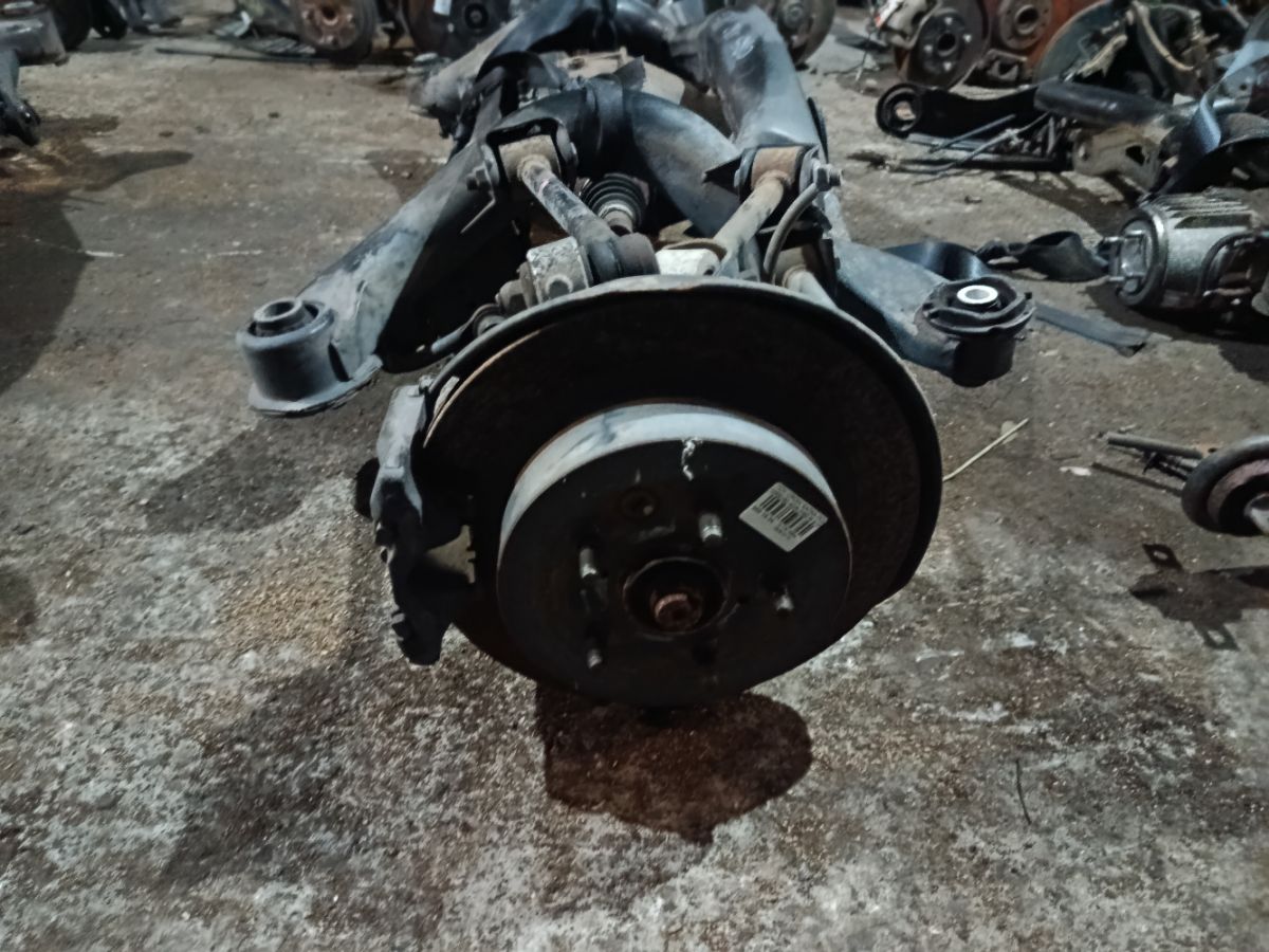 Балка подвески на Toyota Crown GRS180 4GR-FSE Фото 2