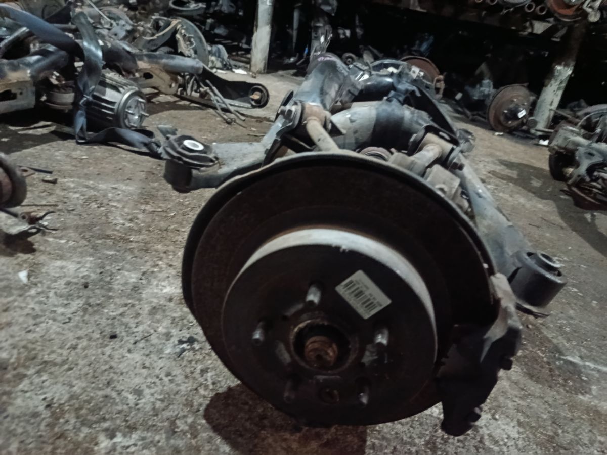 Балка подвески на Toyota Crown GRS180 4GR-FSE Фото 3