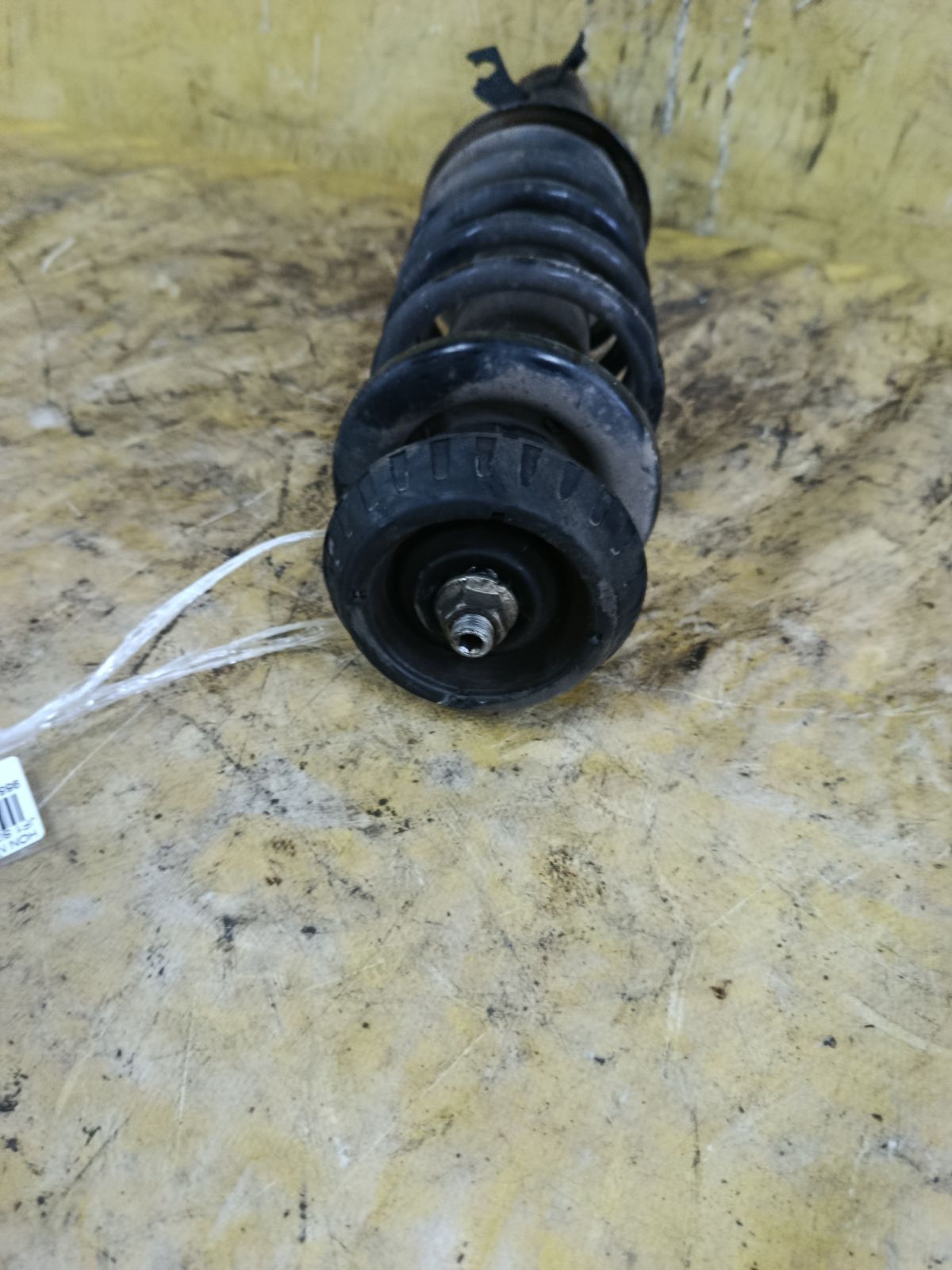Стойка амортизатора 51620-TY0-J120-M1 на Honda N-Box JF1 S07A Фото 2