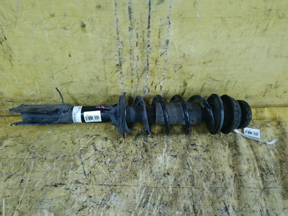 Стойка амортизатора 51620-T6G-N000 на Honda N-Wgn JH1 S07A Фото 1