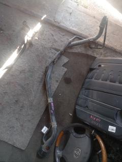 Заливная горловина топливного бака 77201-28240, 77201-28290 на Toyota Noah AZR65G 1AZ-FSE Фото 3