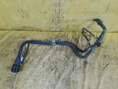Заливная горловина топливного бака 77201-44191 на Toyota Isis ANM10G 1AZ-FSE Фото 2