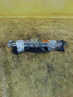 Домкрат на Nissan March AK12