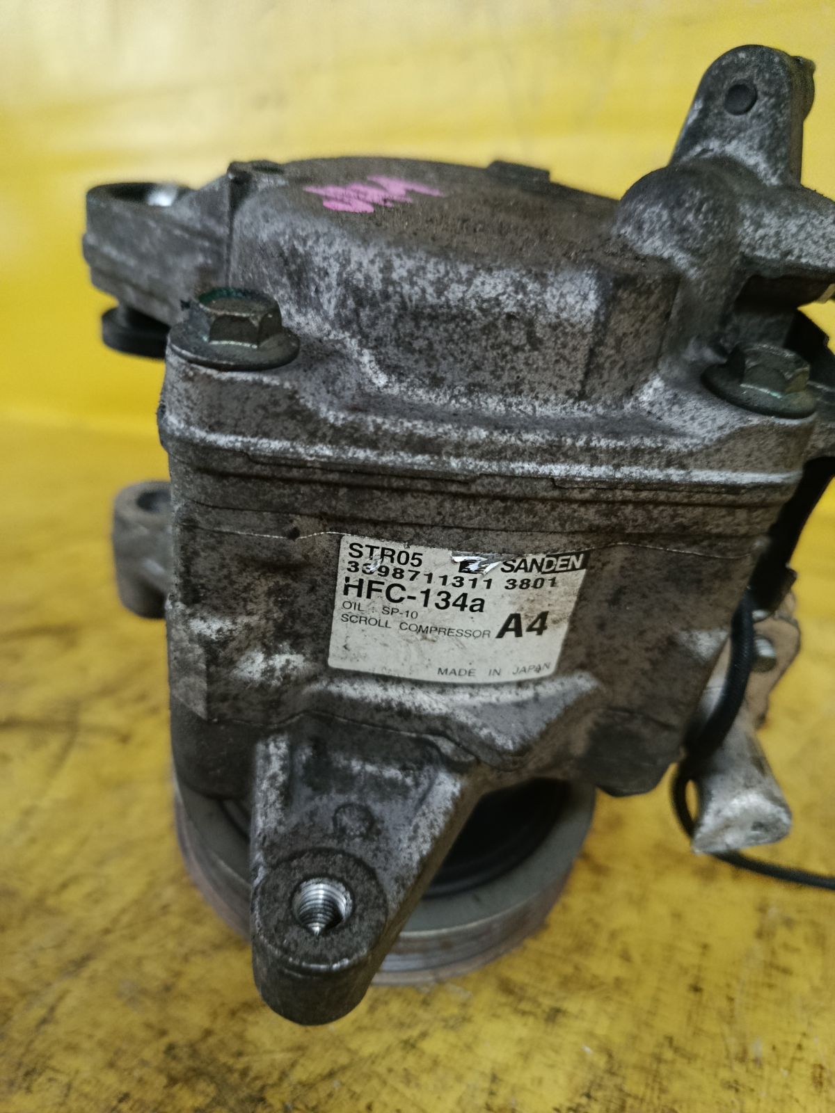 Компрессор кондиционера на Honda N-Wgn JH1 S07A Фото 2