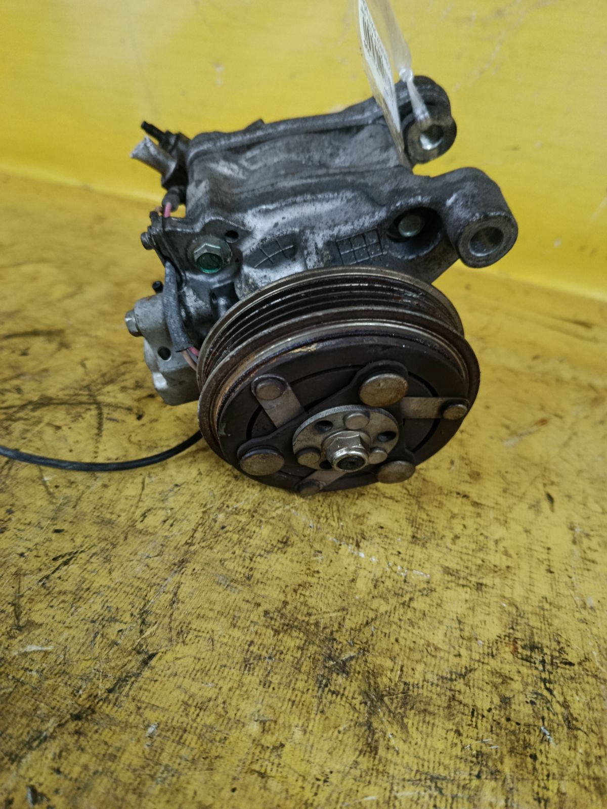 Компрессор кондиционера на Honda N-Wgn JH1 S07A Фото 5