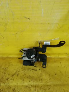 Блок ABS 4S61-2M110-AC на Mazda Verisa DC5W ZY-VE Фото 3