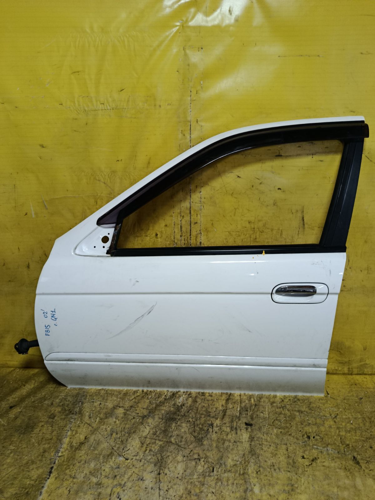 Дверь боковая на Nissan Sunny FB15 Фото 1