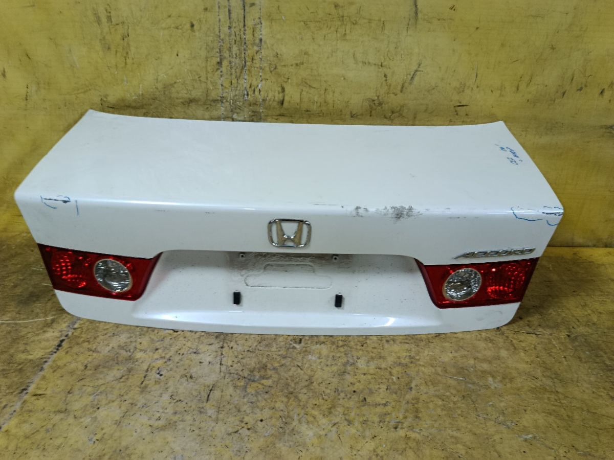 Крышка багажника P3214 P3214 на Honda Accord CL7 Фото 1