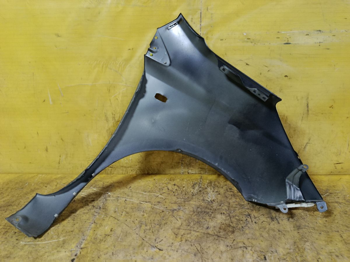 Крыло переднее на Nissan Note E11 Фото 4