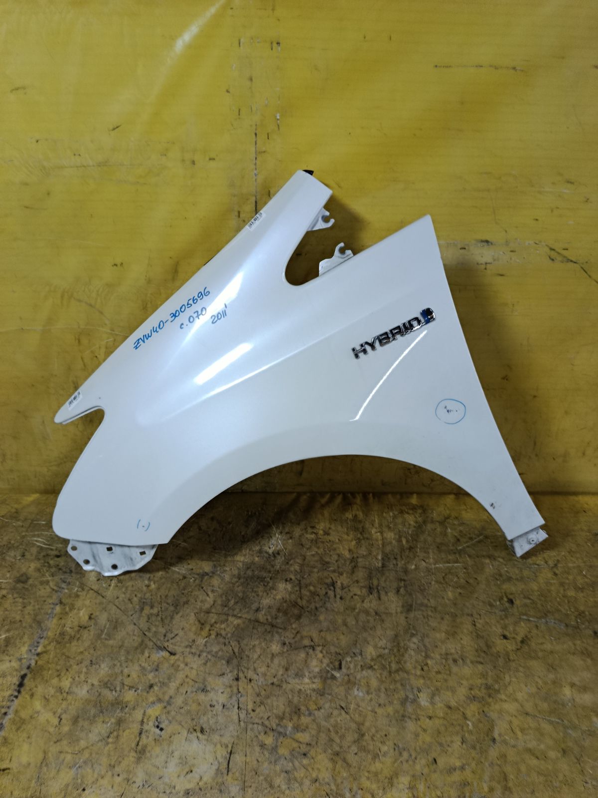 Крыло переднее на Toyota Prius Alpha ZVW40W Фото 1