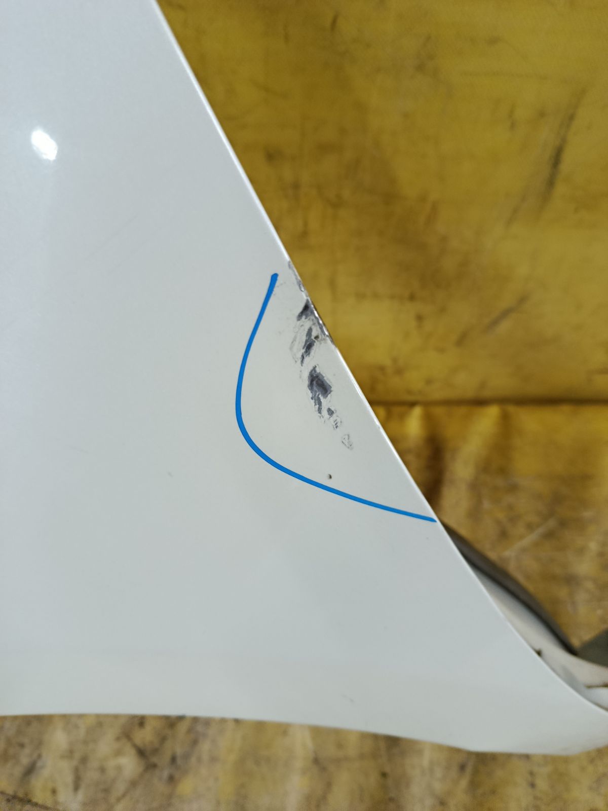 Крыло переднее на Nissan Note E11 Фото 2
