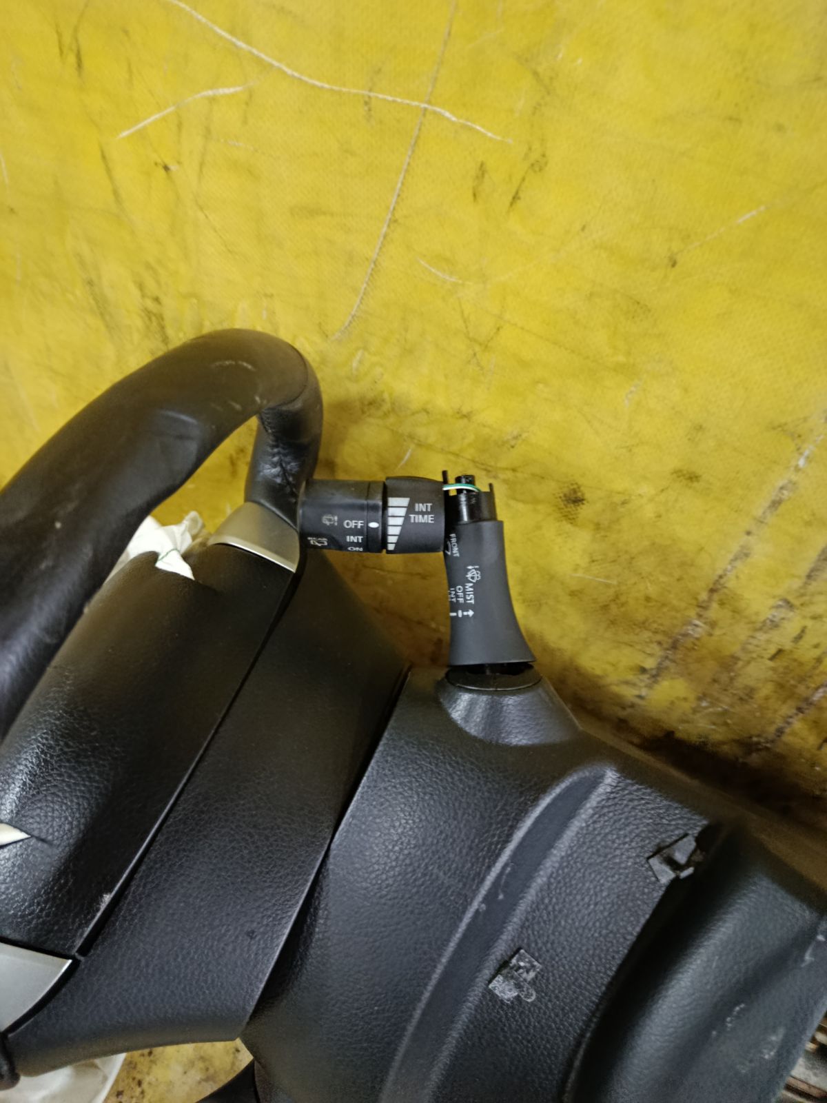 Рулевая колонка на Nissan Serena C26 Фото 4