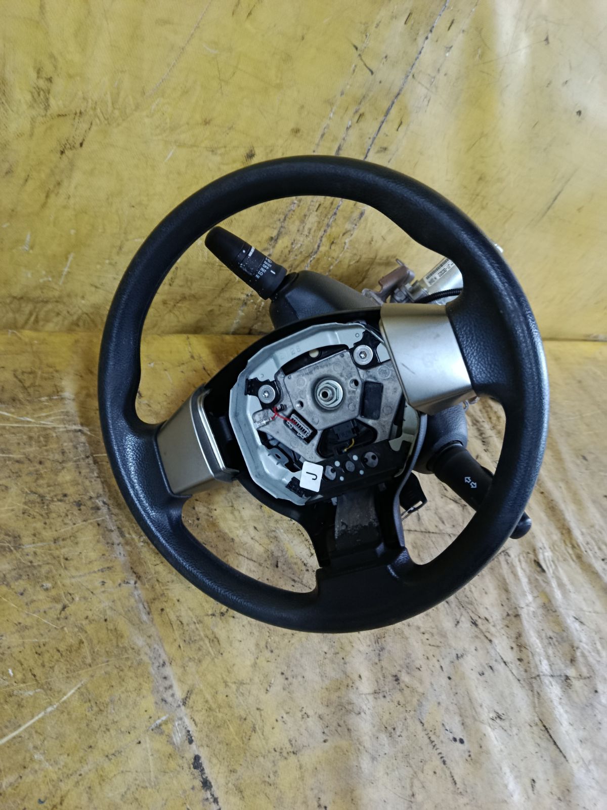 Рулевая колонка на Nissan Tiida Latio SC11 Фото 3