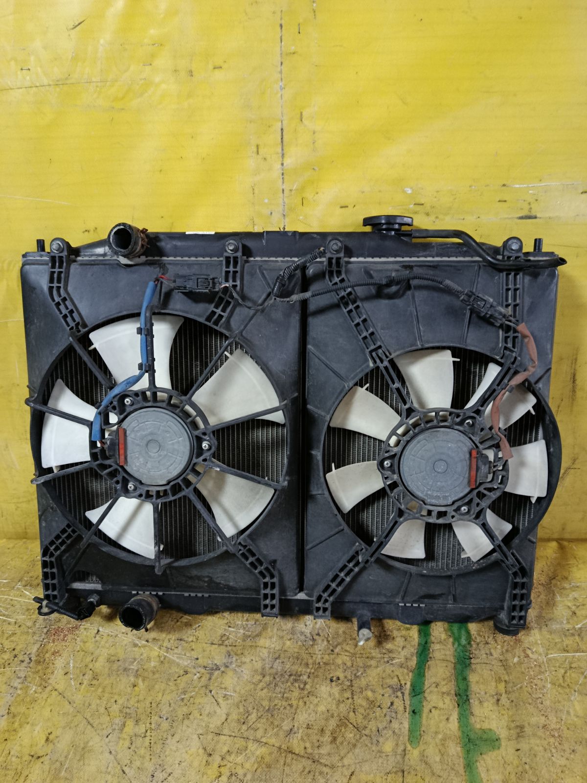 Радиатор ДВС на Honda Stepwgn RK5 R20A Фото 2