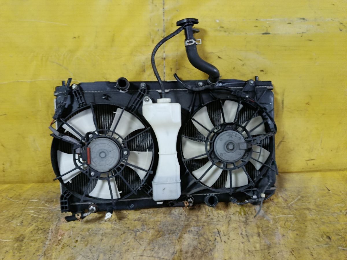 Радиатор ДВС на Honda Freed GB3 L15A Фото 2