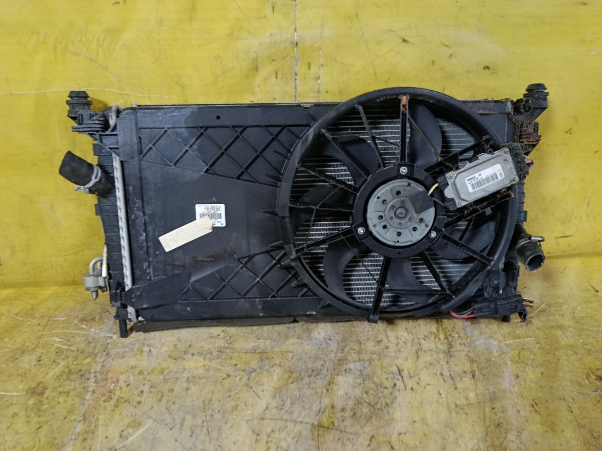 Радиатор ДВС 3M5H-8C607-VE, 1137328365, 3M5H-8005-RK на Volvo V50 MW B4204S3 Фото 2