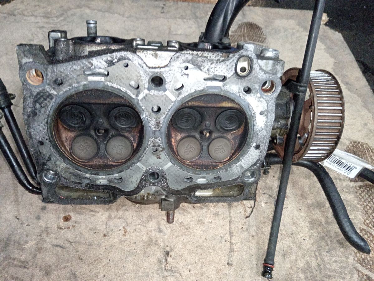 Головка блока цилиндров на Subaru Impreza Wagon GF5 EJ18 Фото 2