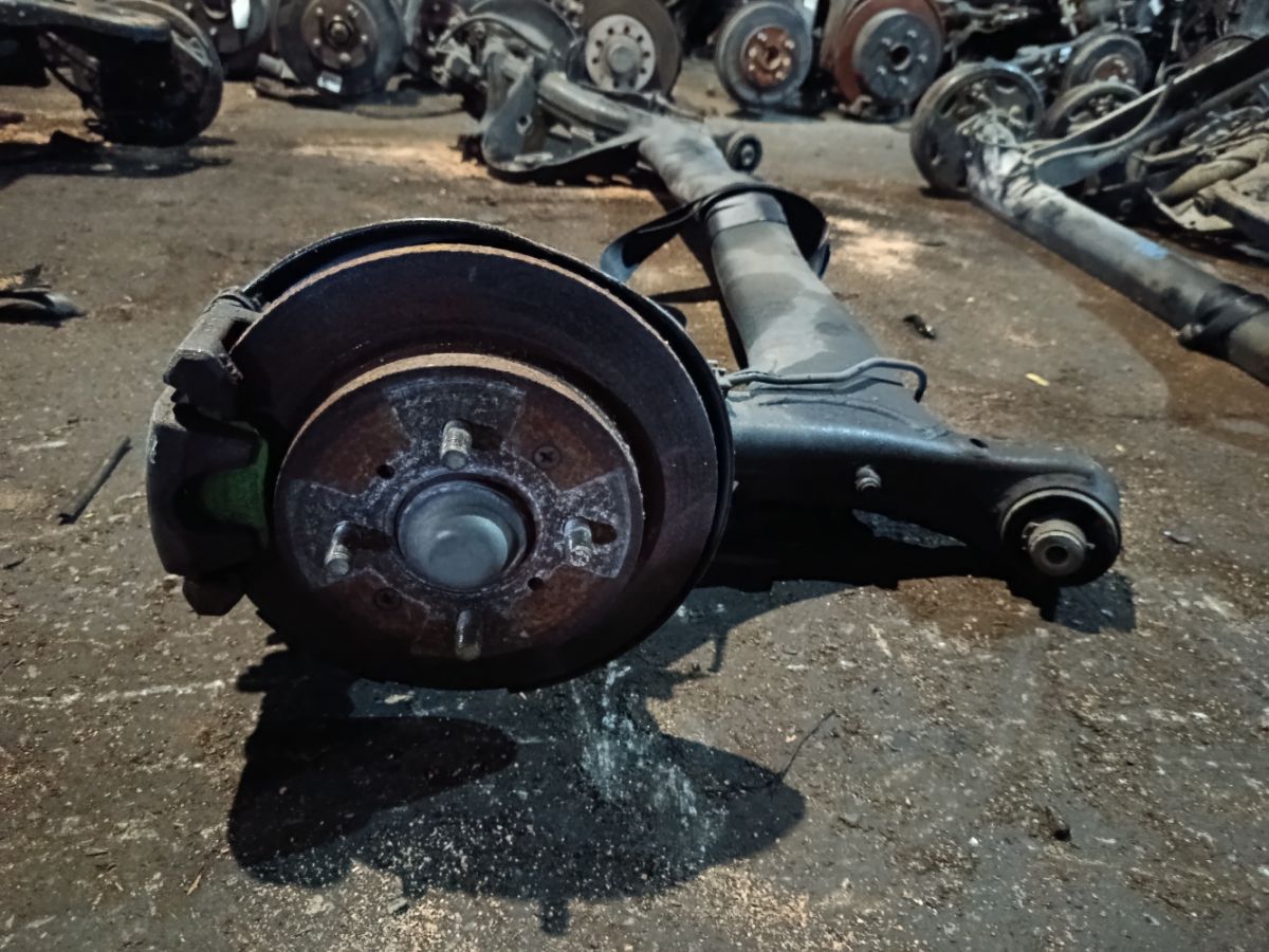 Балка подвески на Honda Fit GE8 L15A Фото 3