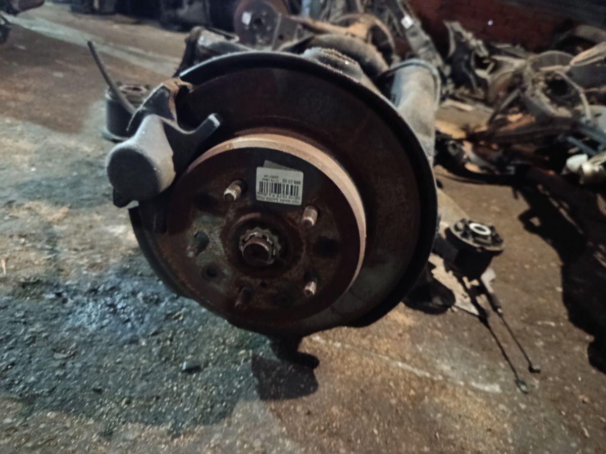 Балка подвески 51206-51030, 51206-53020 на Toyota Mark Ii GX115 1G-FE Фото 2