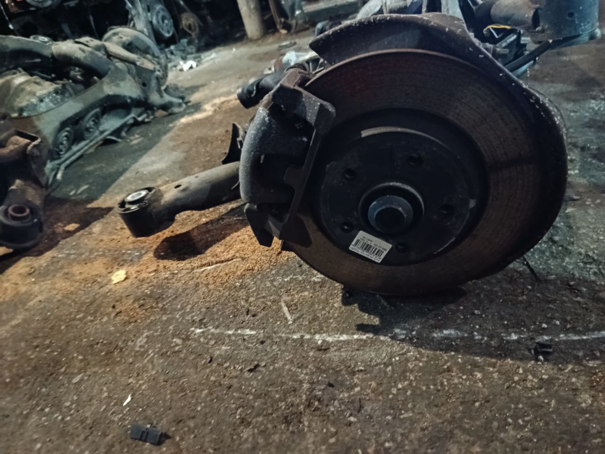 Балка подвески на Audi A4 8K CDN Фото 2