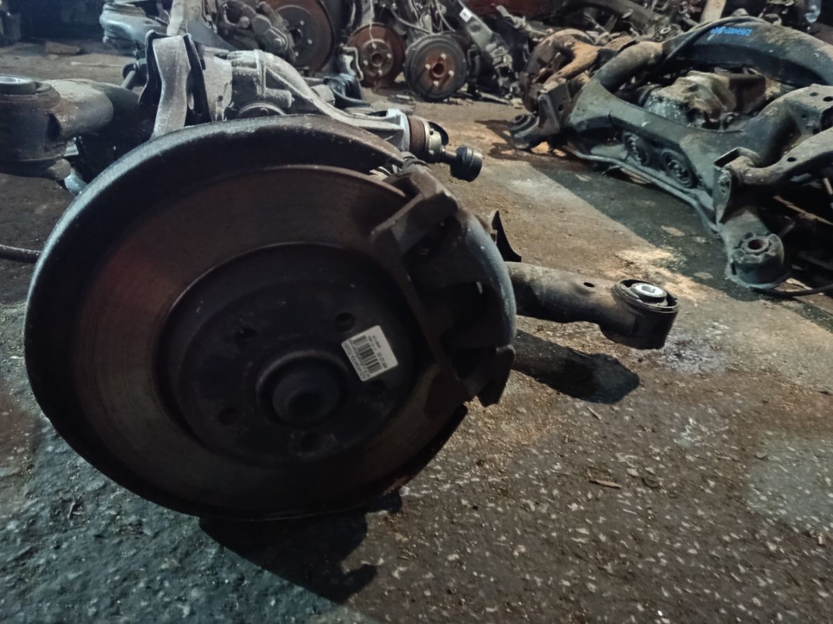 Балка подвески на Audi A4 8K CDN Фото 3
