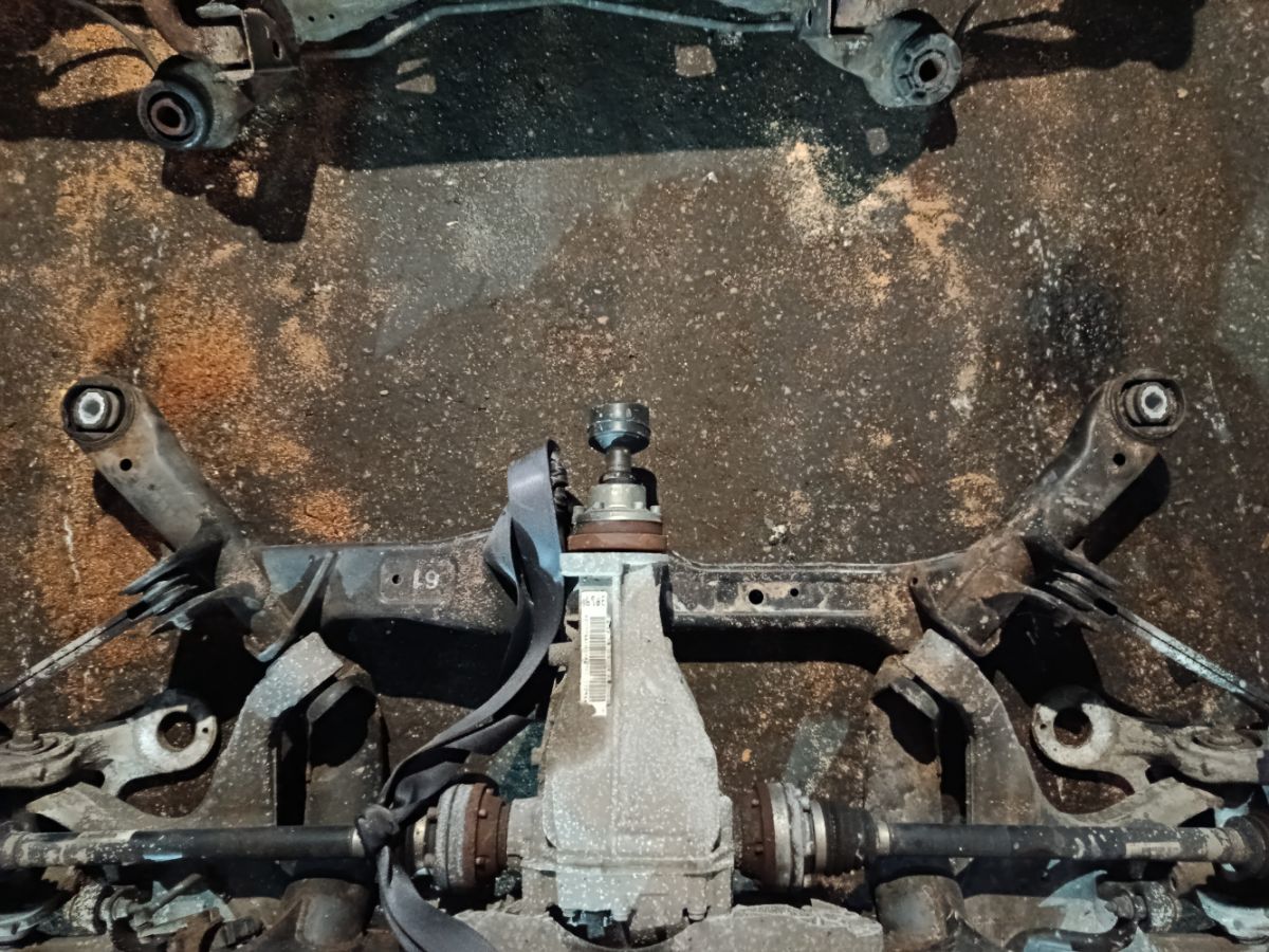 Балка подвески на Audi A4 8K CDN Фото 5