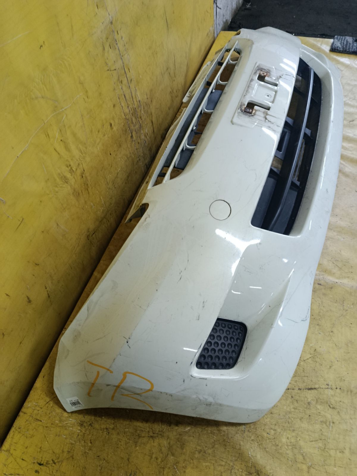 Бампер 52119-B1100 на Toyota Passo KGC15 Фото 3