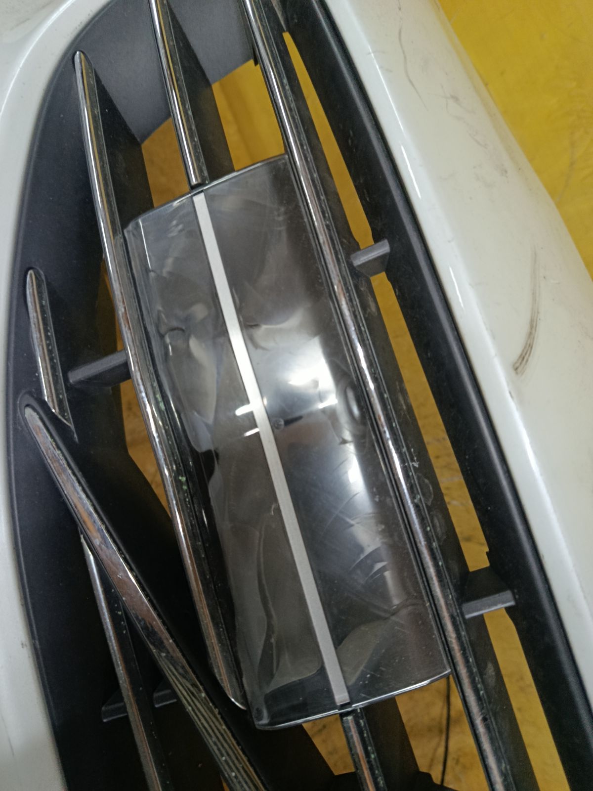 Бампер на Volvo S60 FS Фото 3