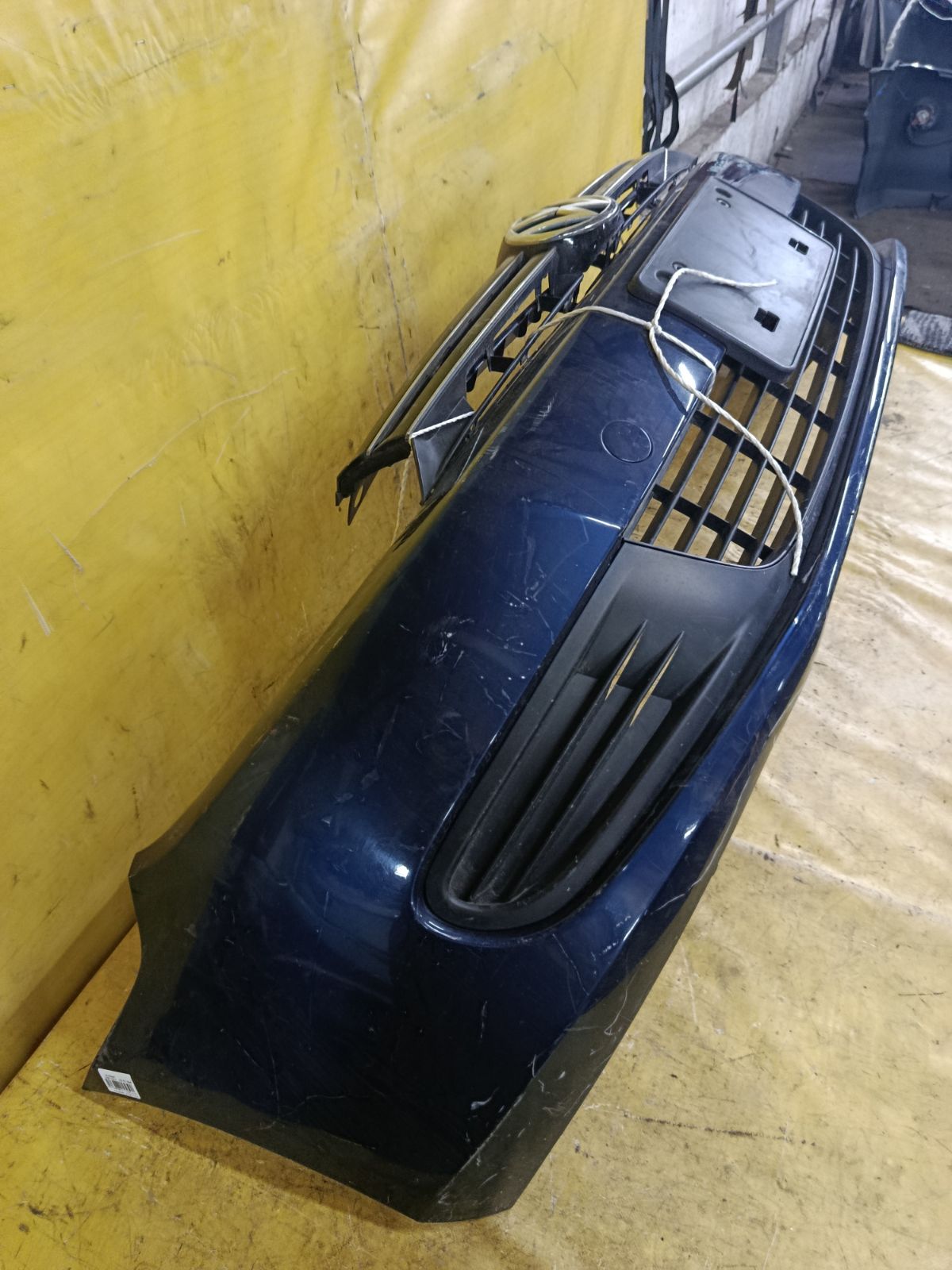 Бампер на Volkswagen Golf V 1K Фото 4