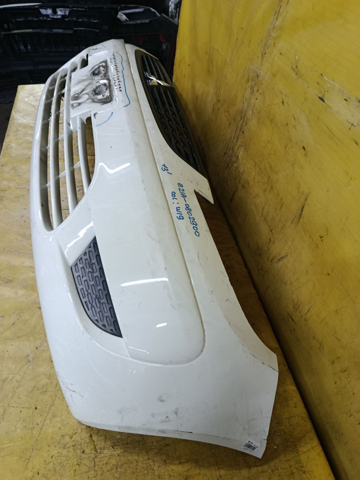 Бампер MN170471 на Mitsubishi Colt Z21A Фото 6