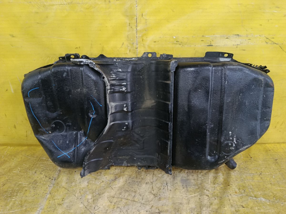 Бак топливный на Toyota Noah ZRR75G 3ZR-FE Фото 4