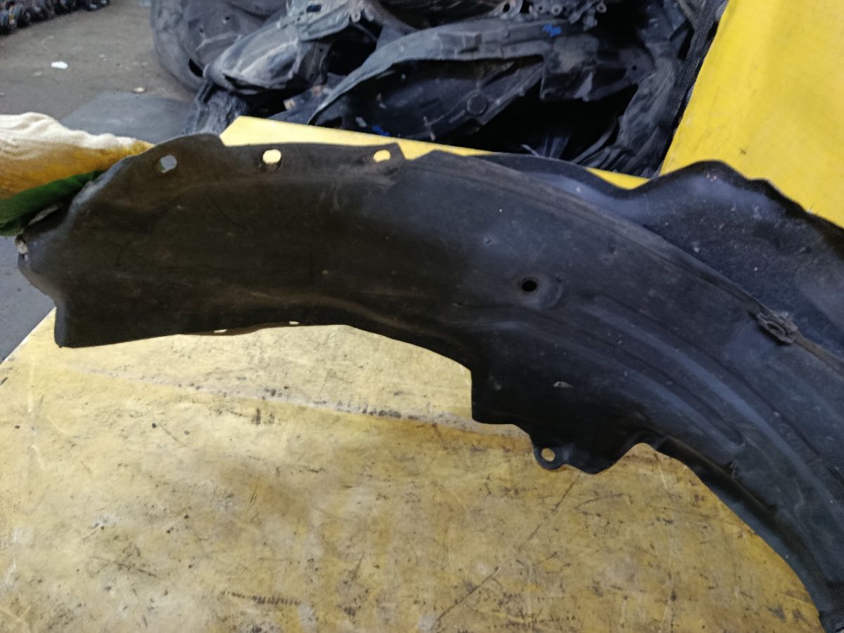 Подкрылок 63843-WD000, 63842-WD000 на Nissan Ad Van VFY11 QG15DE Фото 6