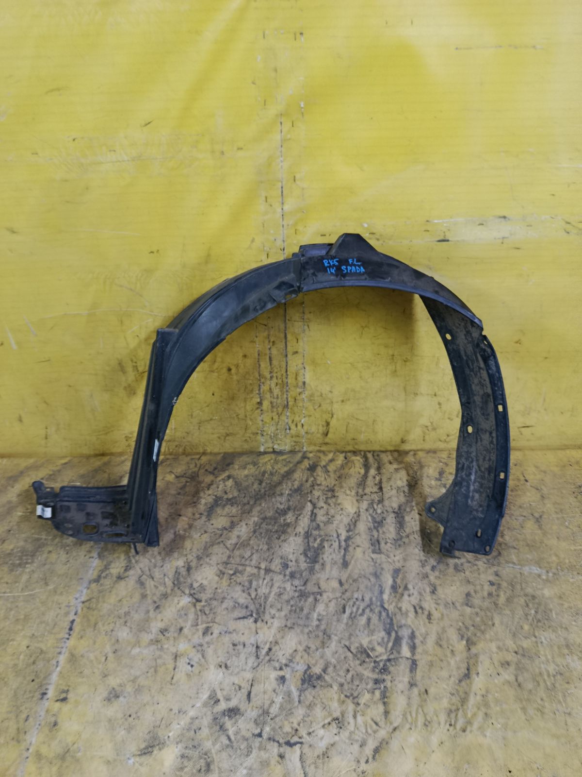 Подкрылок 74151-SZW-00 на Honda Stepwgn RK5 R20A Фото 1