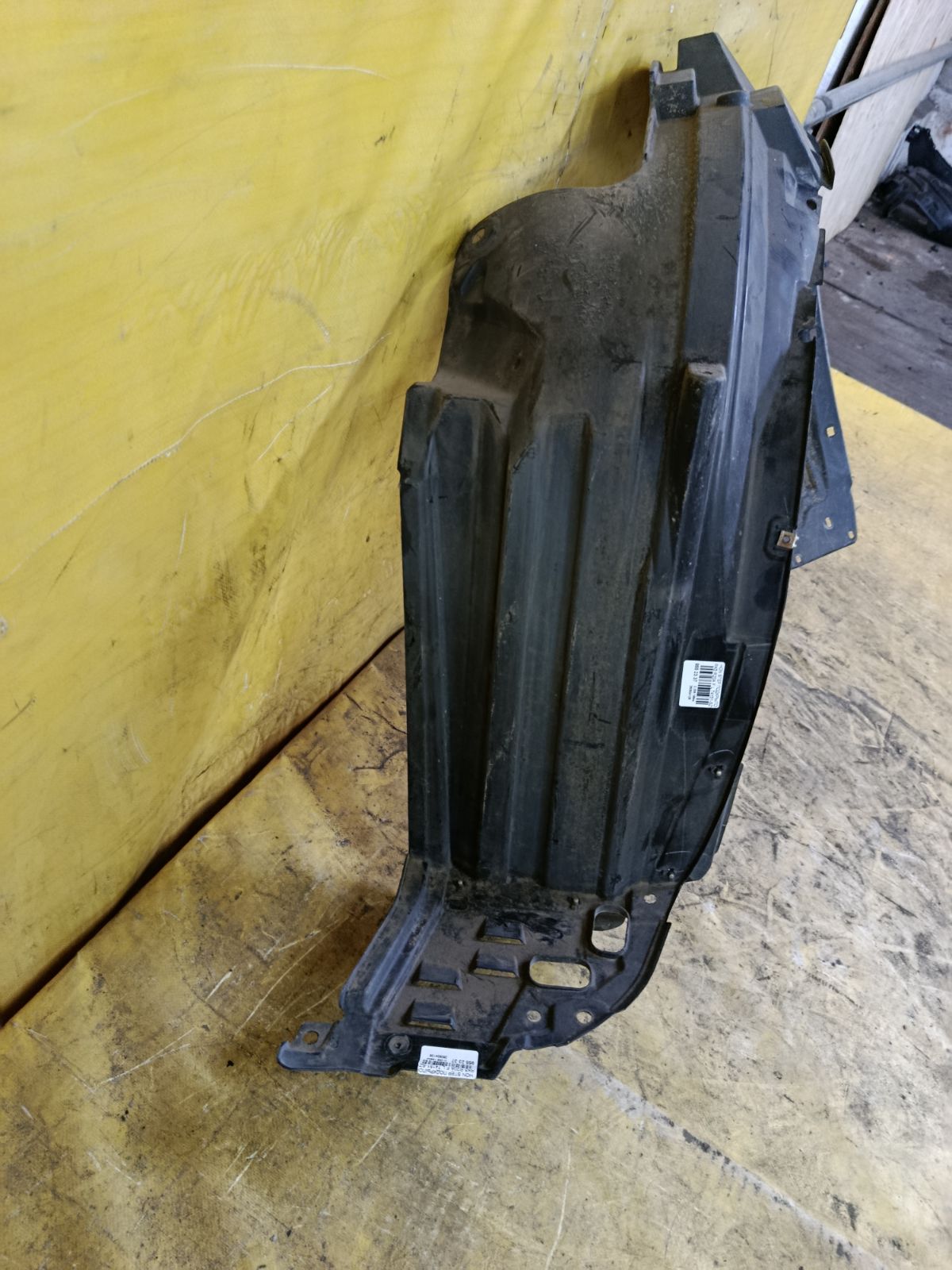 Подкрылок 74151-SZW-00 на Honda Stepwgn RK5 R20A Фото 2