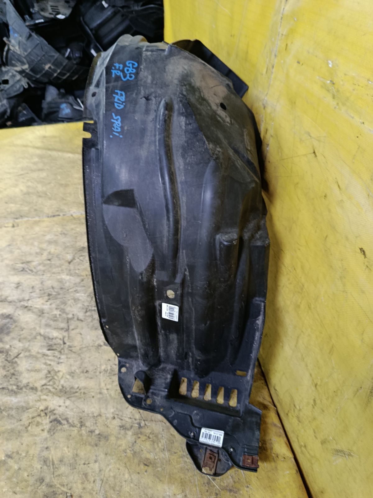 Подкрылок 74101-SYY-00 на Honda Freed Spike GB3 L15A Фото 2