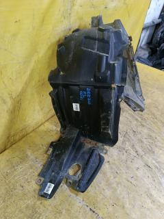 Подкрылок 53876-28251 на Toyota Voxy ZRR70G 3ZR-FAE Фото 2