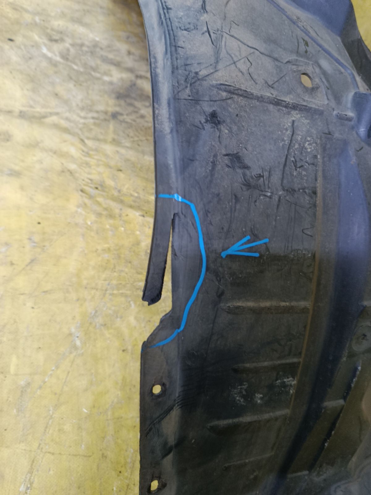 Подкрылок 63843-ED05D на Nissan Tiida C11 HR15DE Фото 4