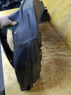Подкрылок 53875-28150, 53876-28190 на Toyota Noah AZR60G 1AZ-FSE Фото 4