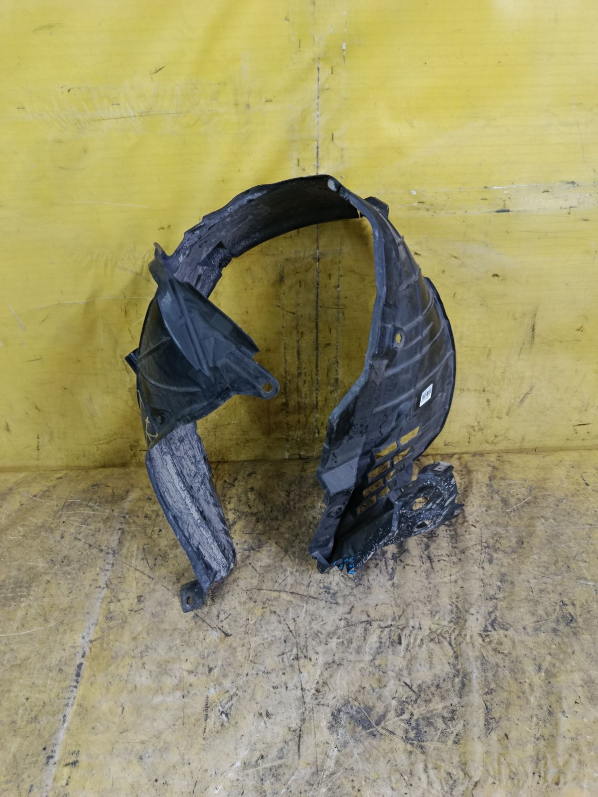 Подкрылок 63843-JN20A на Nissan Teana J32 VQ25DE Фото 3
