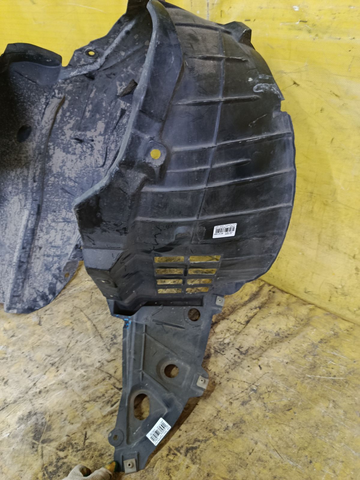 Подкрылок 63843-JN20A на Nissan Teana J32 VQ25DE Фото 4
