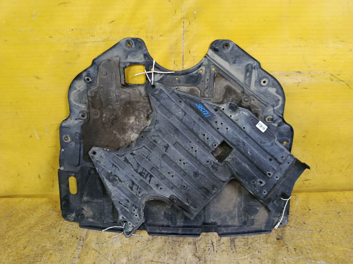 Защита двигателя 51441-30290, 51420-51030 на Toyota Crown JZS171 1JZ-FSE Фото 2