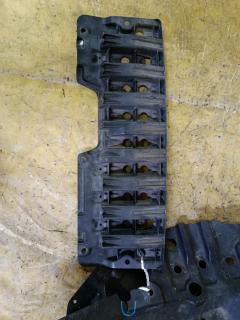 Защита двигателя 52618-28020, 51441-2870, 51442-28150 на Toyota Voxy ZRR70G 3ZR-FAE Фото 8