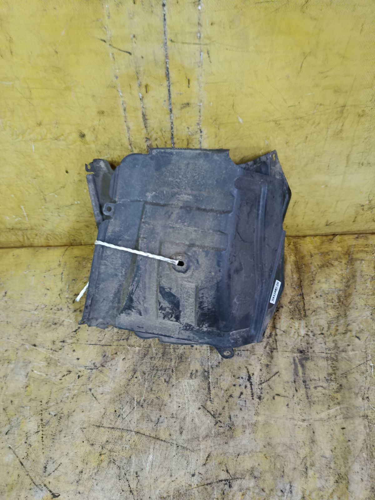 Подкрылок 65638-B1010, 65637-B1010 на Toyota Passo KGC10 1KR-FE Фото 1