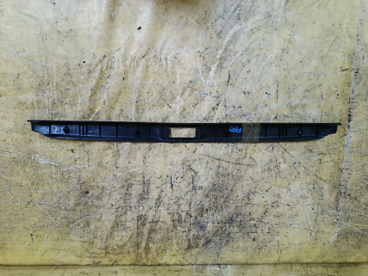 Обшивка багажника 84951-4M720, 84950-4M720, 84920-4M720, 84922-4M400 на Nissan Sunny FB15 Фото 4